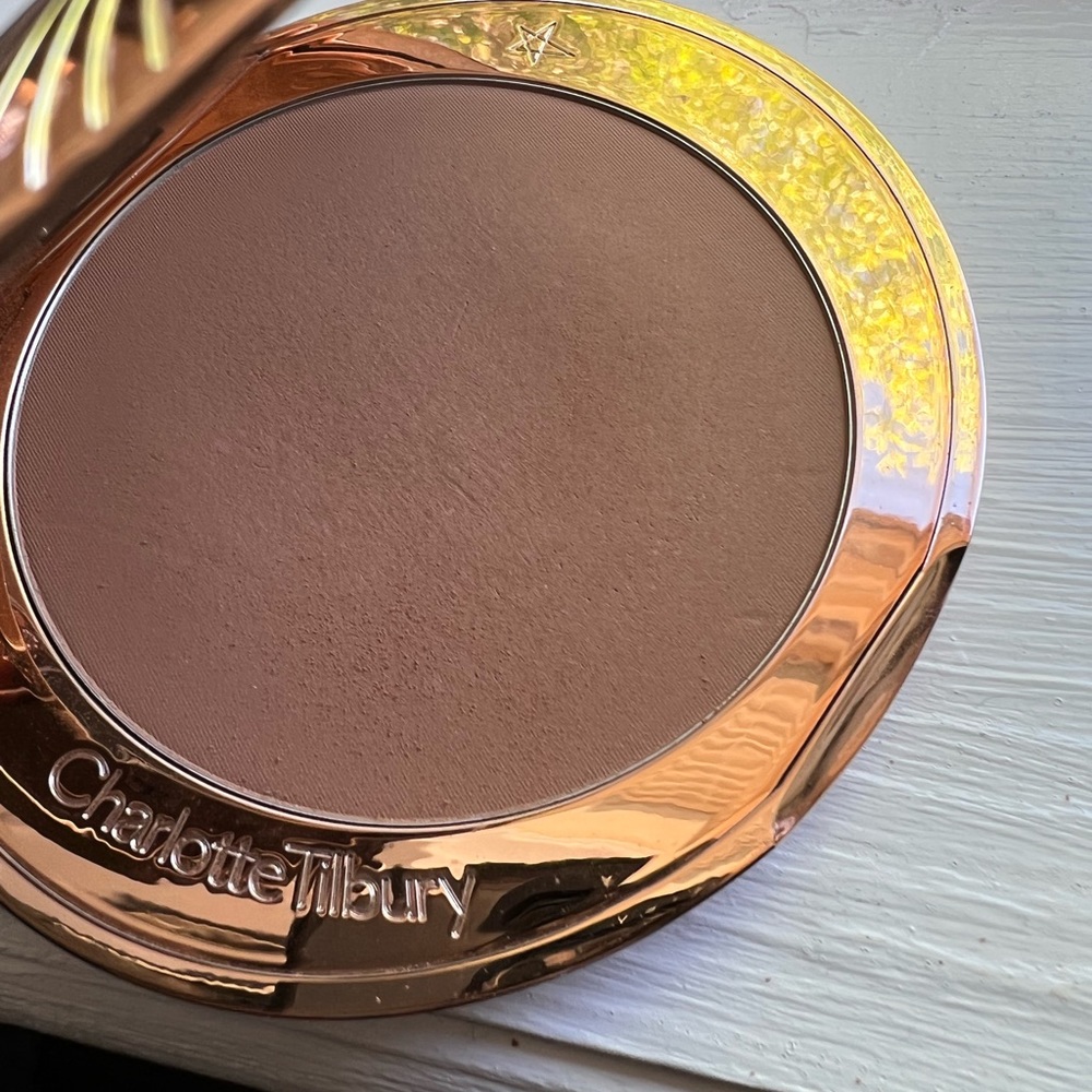 Charlotte Tilbury bronzer 2